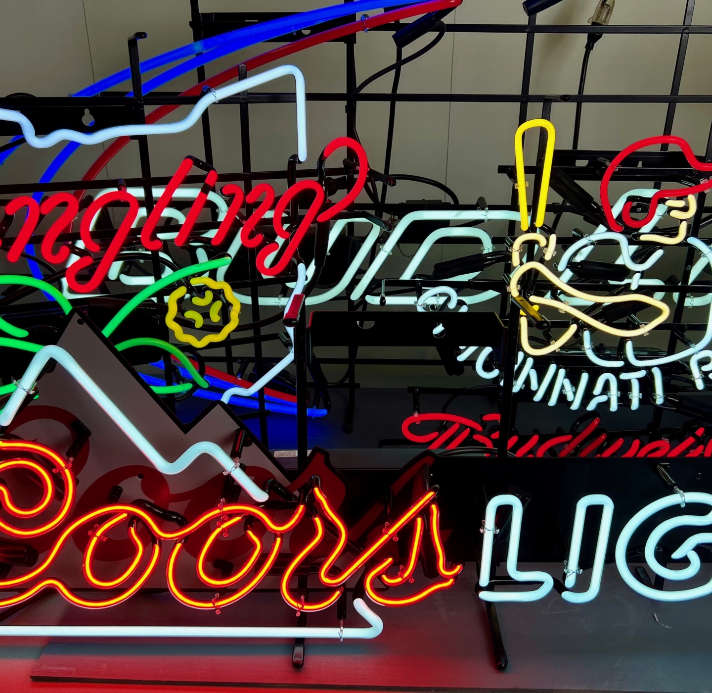 Every collection tells a story. Let Worley help you share yours and connect with the collectors who appreciate it most.