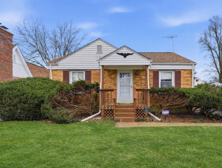 Single Family Home in Deer Park - 4009 St. Johns Terrace Cincinnati, OH 45236
