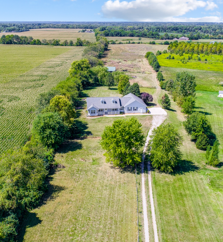 Wilmington OH Farm House on 10 Acres