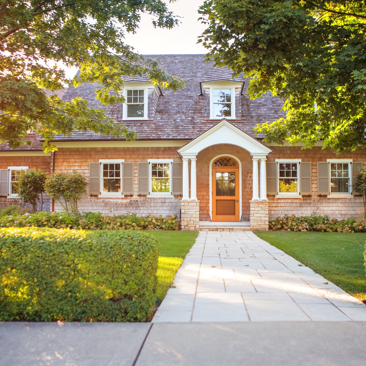 Why Auctions Often Outperform Traditional Listings